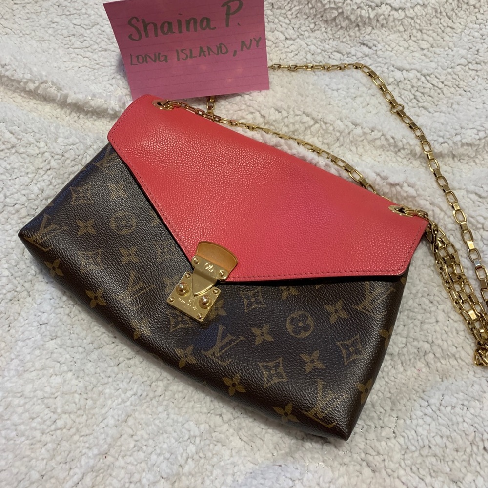 Louis Vuitton Pallas chain